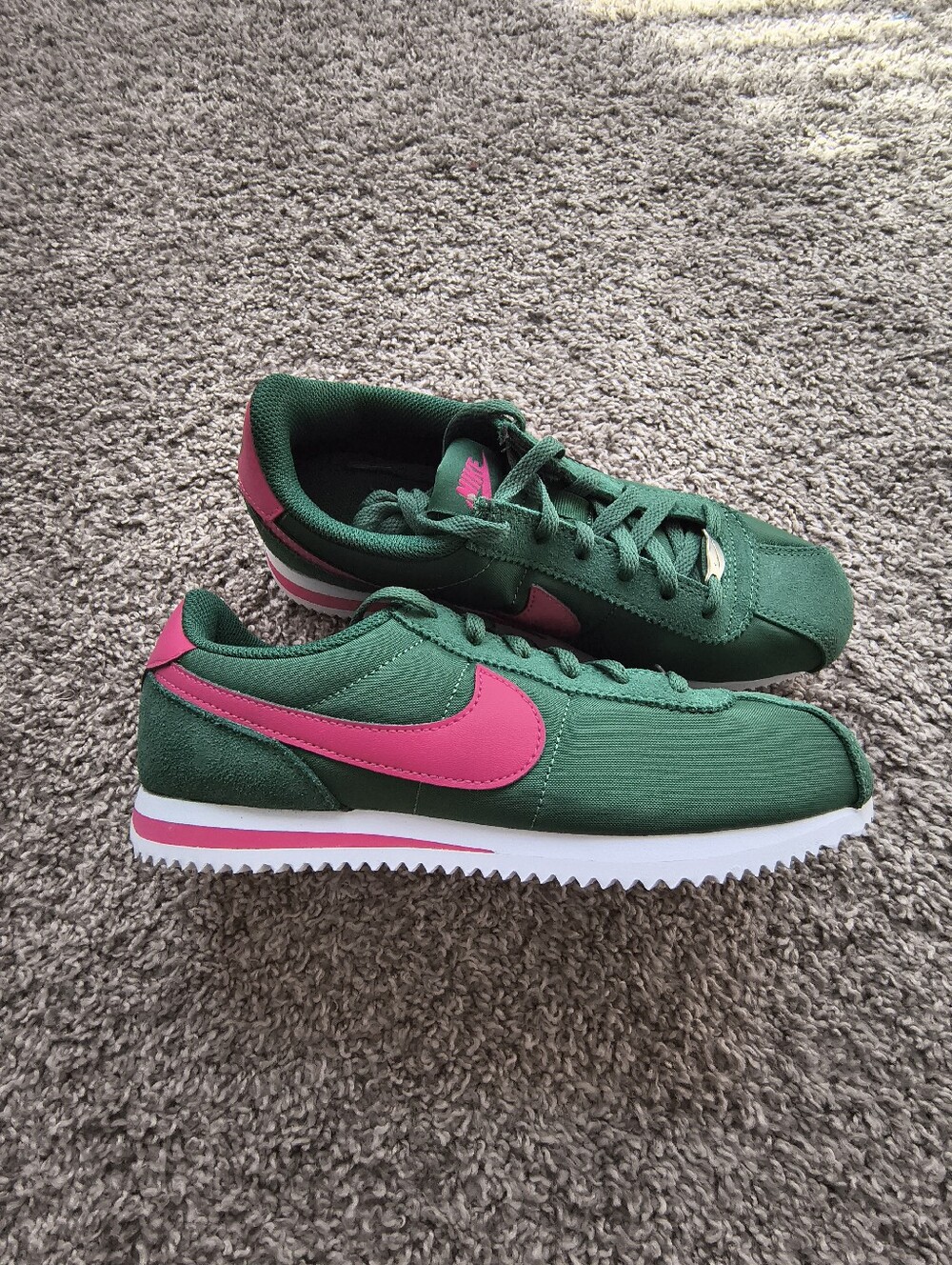 Nike Cortez "Gorge Green Wild Cherry" Size 4.5Y - 6W